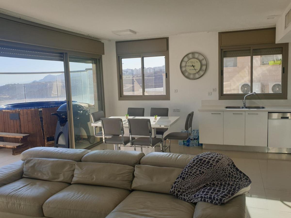 Luxury Exclusive Top Class Apartment On The Sea With Best Sea View And Jacuzzi רק למשפחות !!!! Eilat Exterior foto